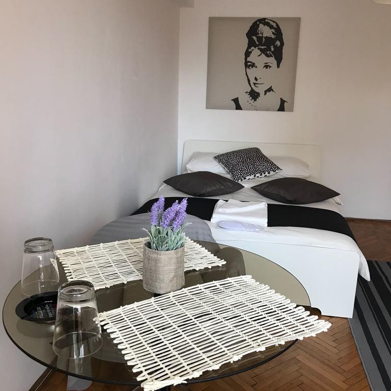 Studio Confort Бухарест Экстерьер фото